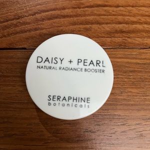 NWOT Daisy and Pearl
